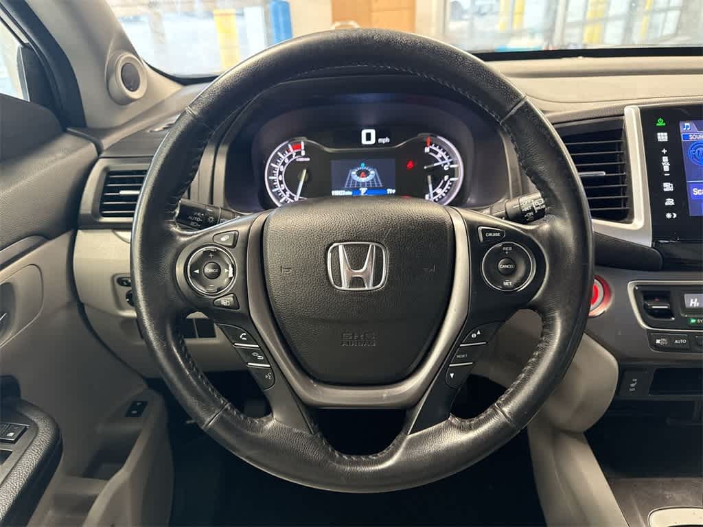 Thumbnail: 2016 Honda Pilot - 25