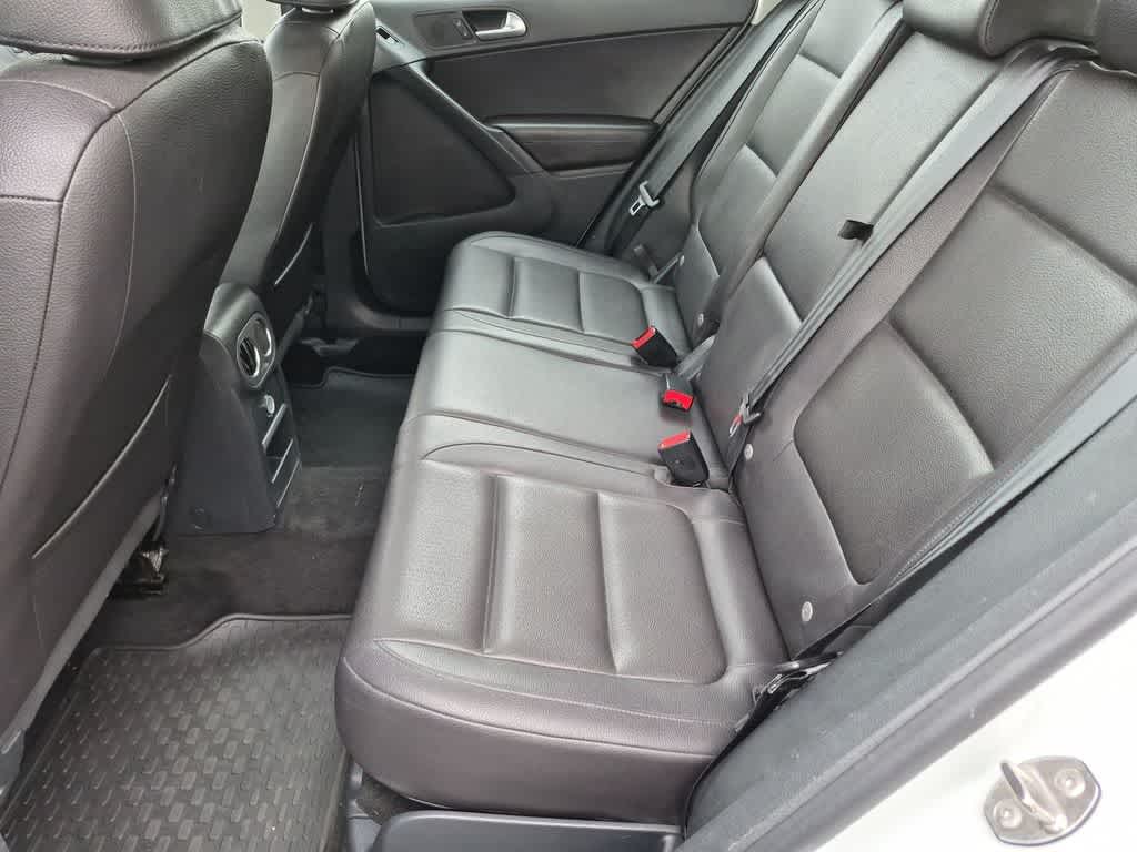 Thumbnail: 2017 Volkswagen Tiguan - 20