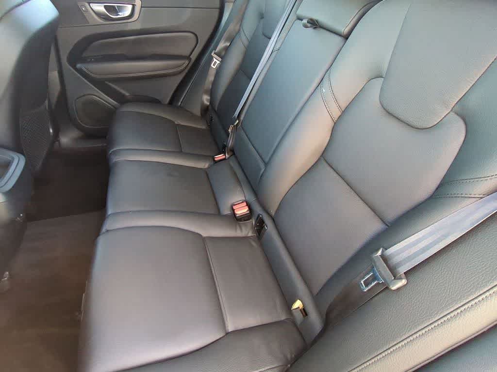 Thumbnail: 2024 Volvo XC60 - 21