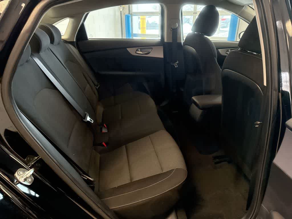 Thumbnail: 2024 Kia Forte - 21