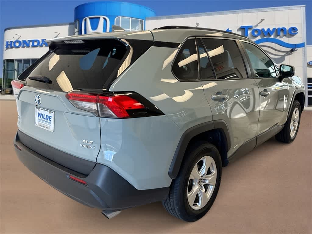 Thumbnail: 2021 Toyota RAV4 - 7
