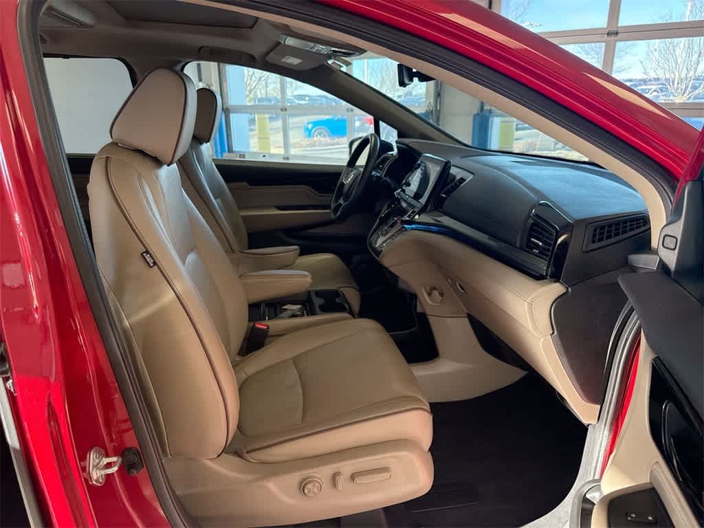 Thumbnail: 2023 Honda Odyssey - 25