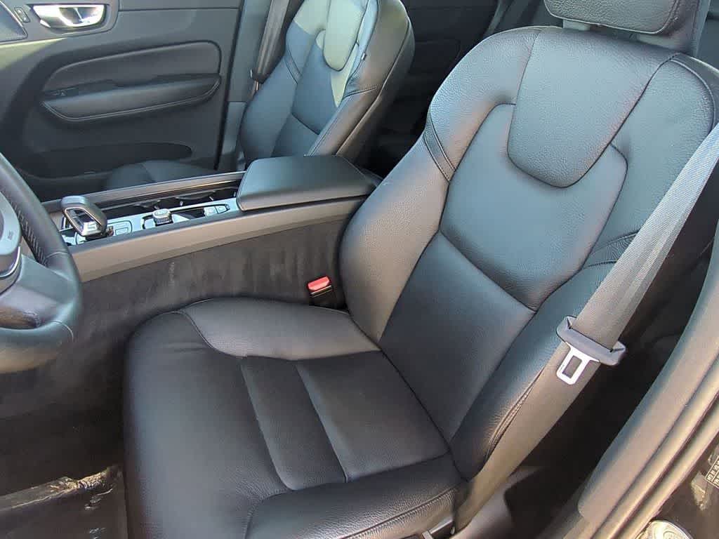 Thumbnail: 2024 Volvo XC60 - 17