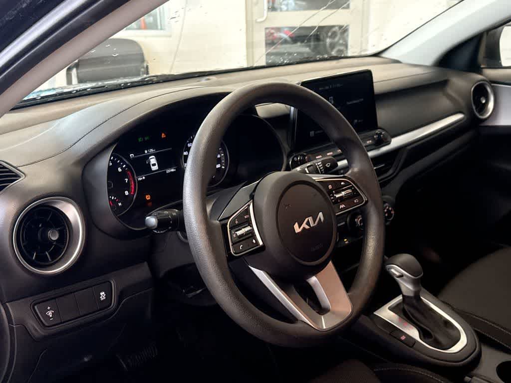 Thumbnail: 2024 Kia Forte - 11