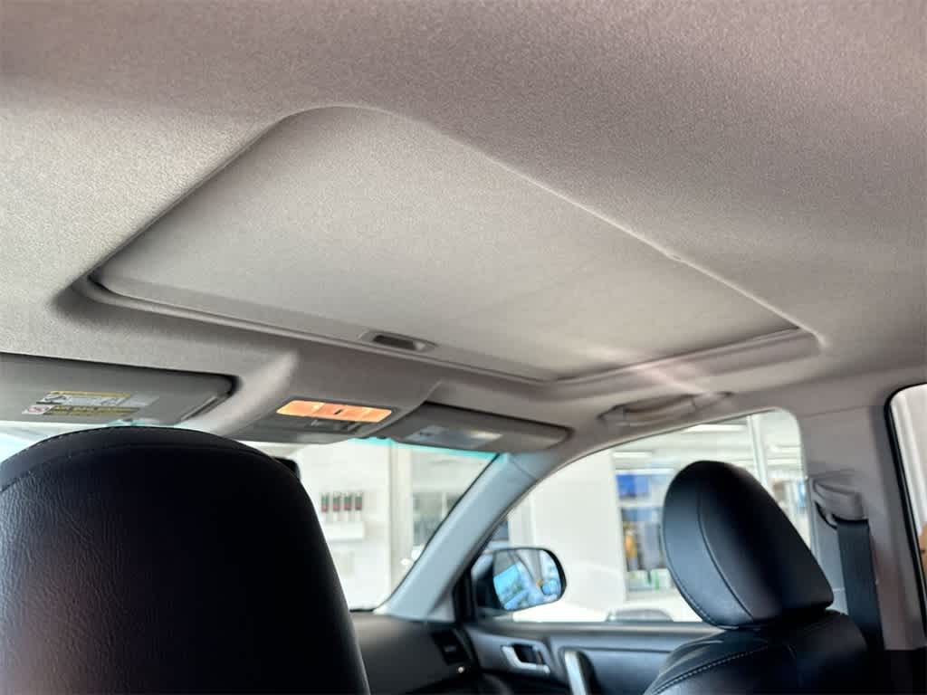 Thumbnail: 2012 Toyota Highlander - 20