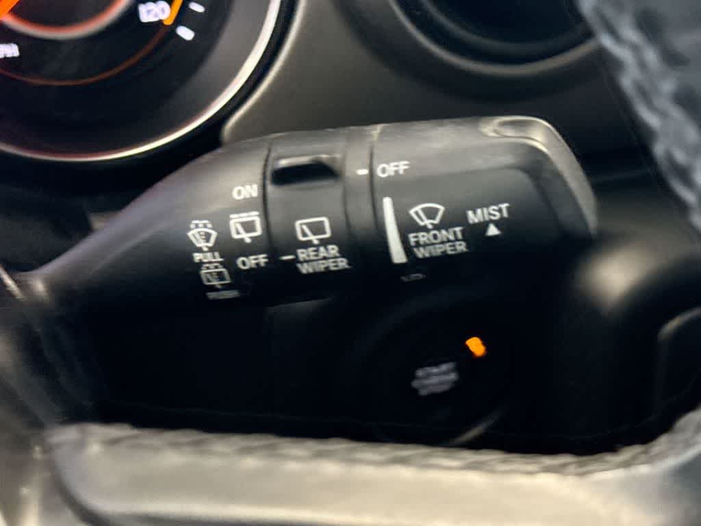 Thumbnail: 2019 Jeep Wrangler - 24