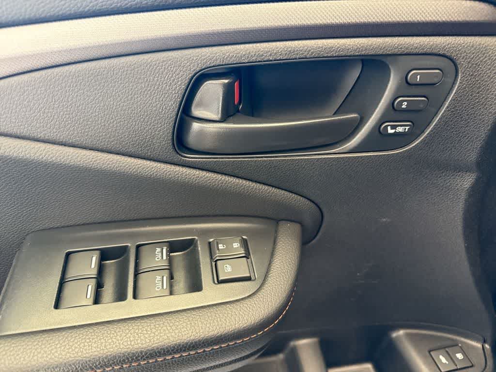 Thumbnail: 2023 Honda Passport - 22