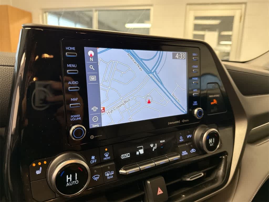 Thumbnail: 2022 Toyota Highlander - 31