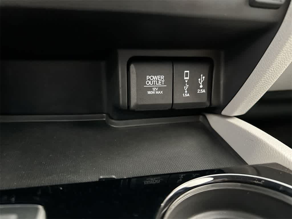 Thumbnail: 2017 Honda Pilot - 33