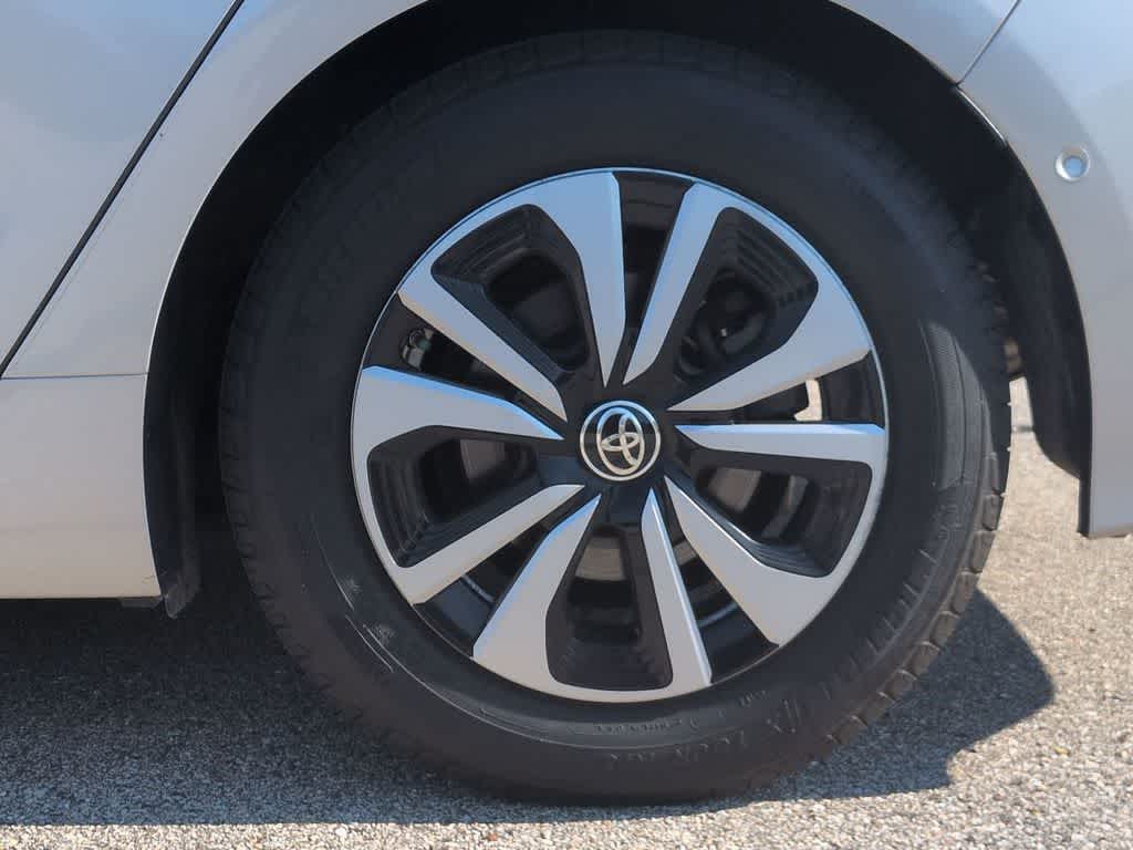 Thumbnail: 2018 Toyota Prius Prime - 14
