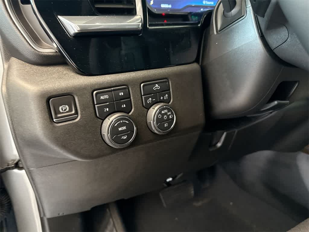 Thumbnail: 2023 Chevrolet Silverado 1500 - 38