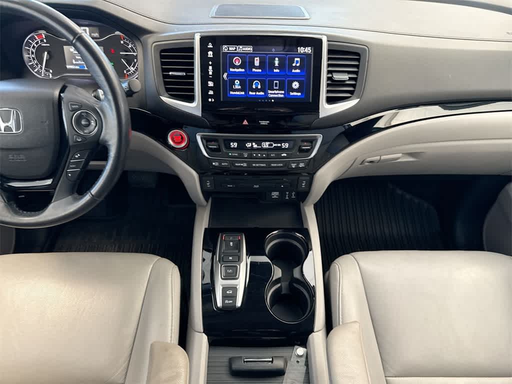 Thumbnail: 2017 Honda Pilot - 29