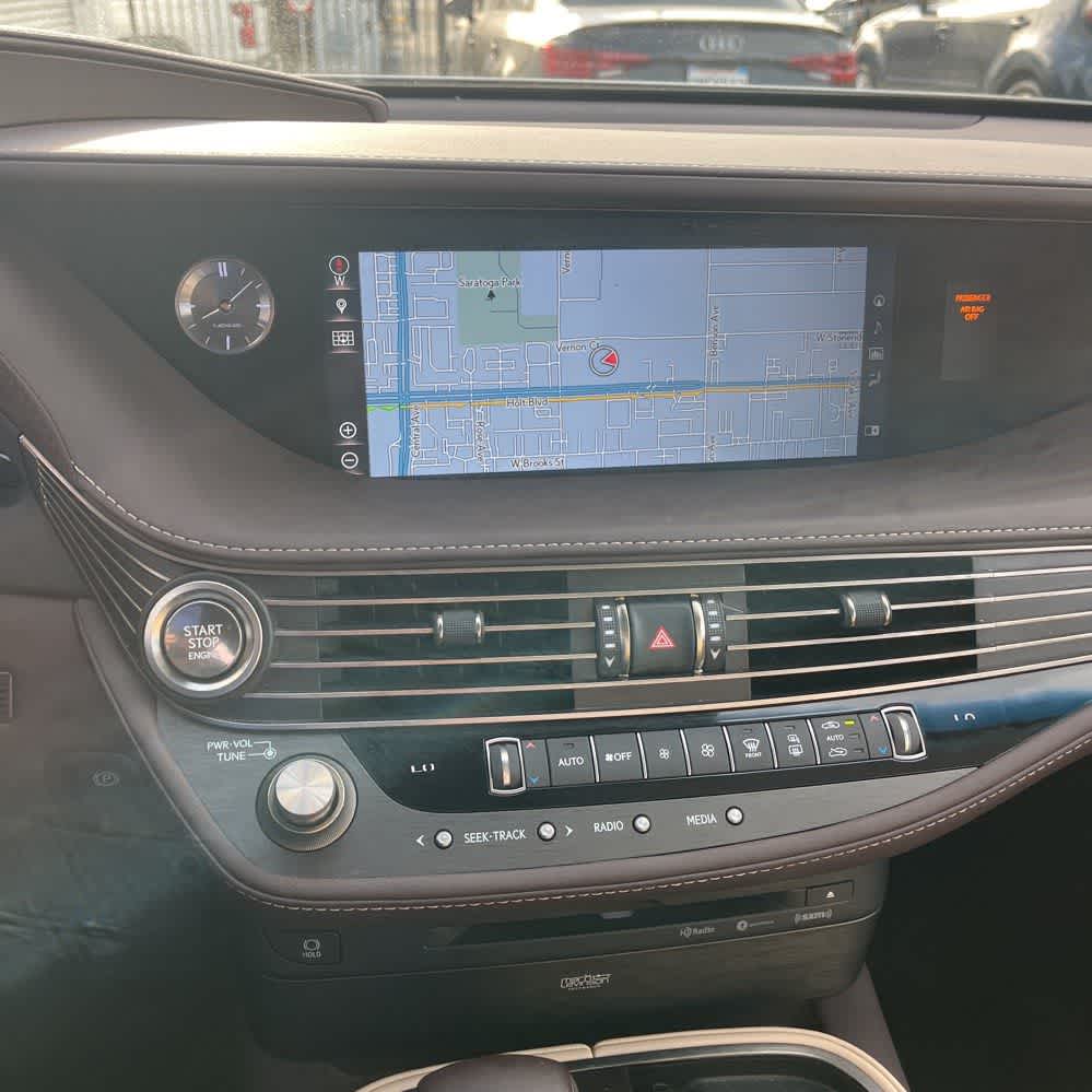 Thumbnail: 2020 Lexus LS - 10