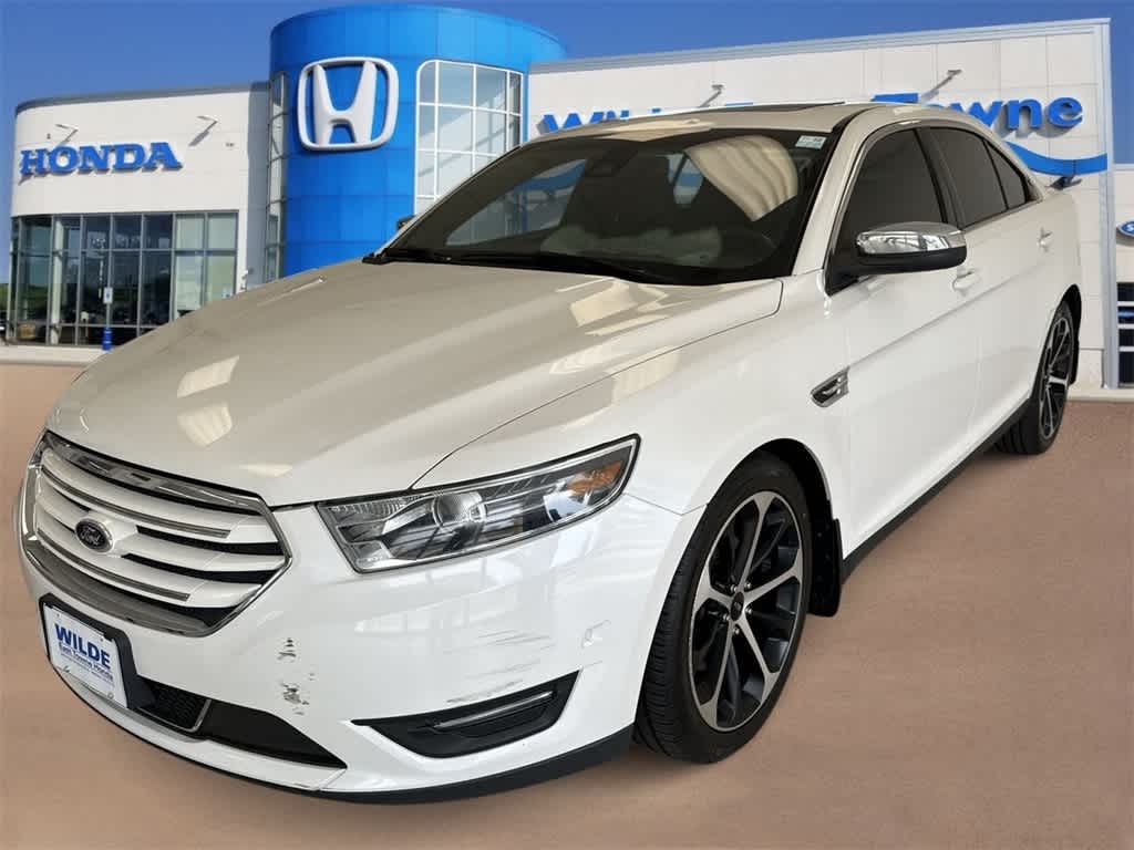 2015 Ford Taurus Limited Edition -
                  Madison, WI