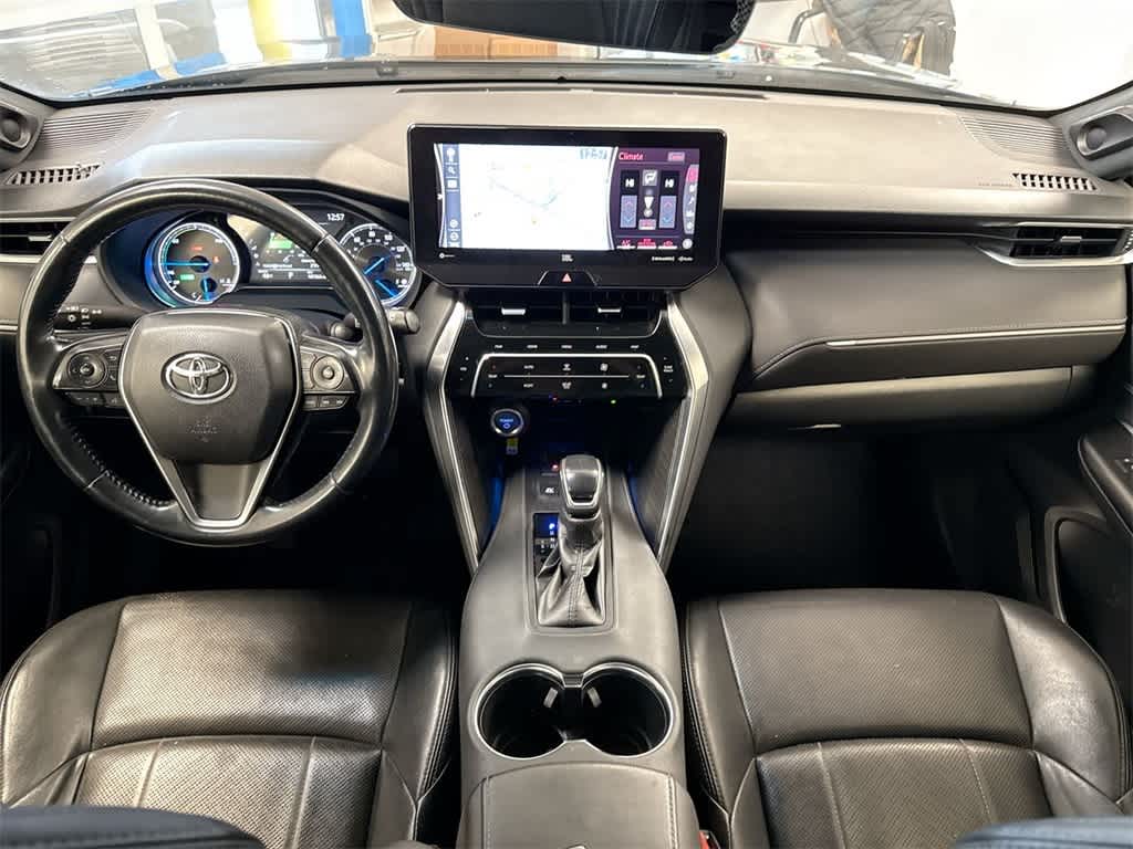 Thumbnail: 2021 Toyota Venza - 16