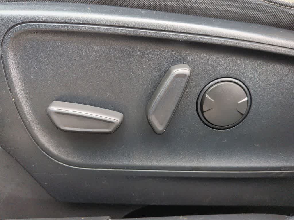 Thumbnail: 2020 Ford Escape - 17