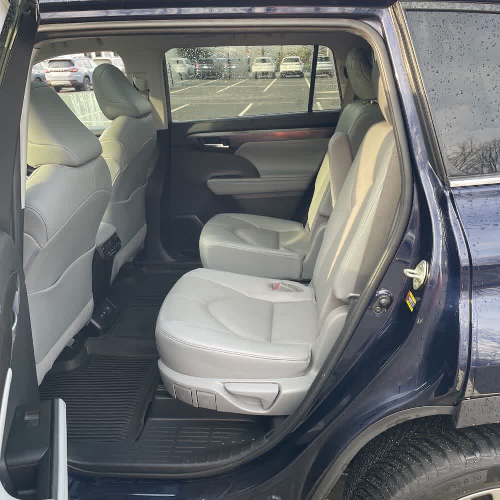 Thumbnail: 2020 Toyota Highlander - 9