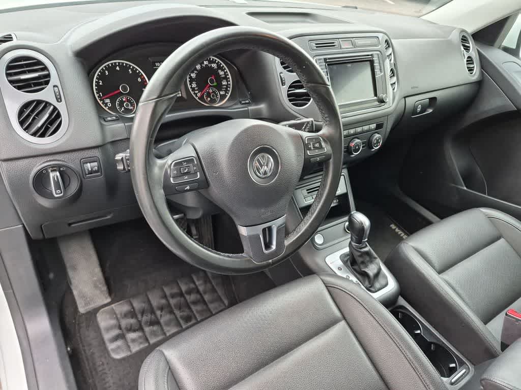 Thumbnail: 2017 Volkswagen Tiguan - 10