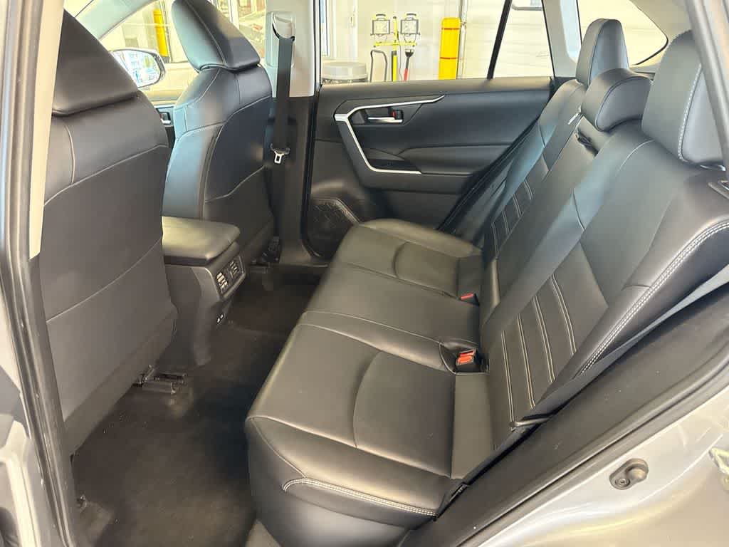 Thumbnail: 2023 Toyota RAV4 - 21