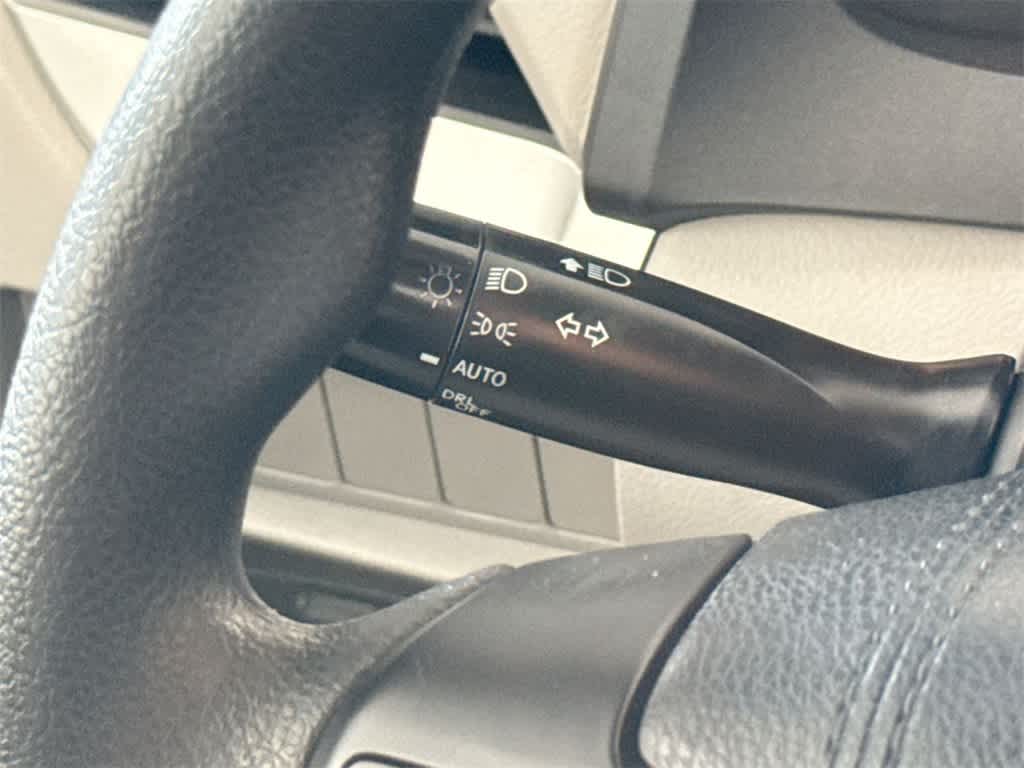 Thumbnail: 2017 Toyota Sienna - 28