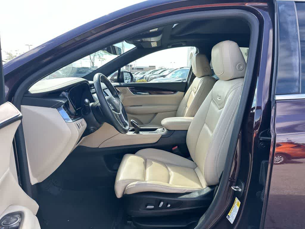 Thumbnail: 2017 Cadillac XT5 - 21