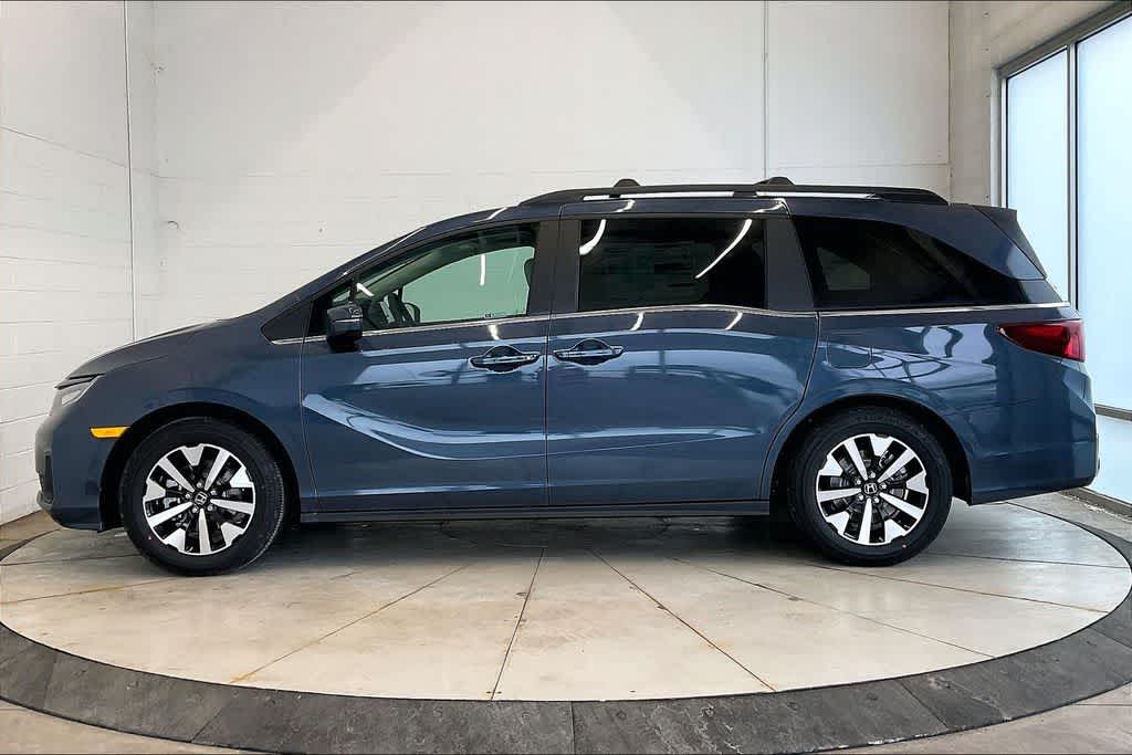 Thumbnail: 2026 Honda Odyssey - 3