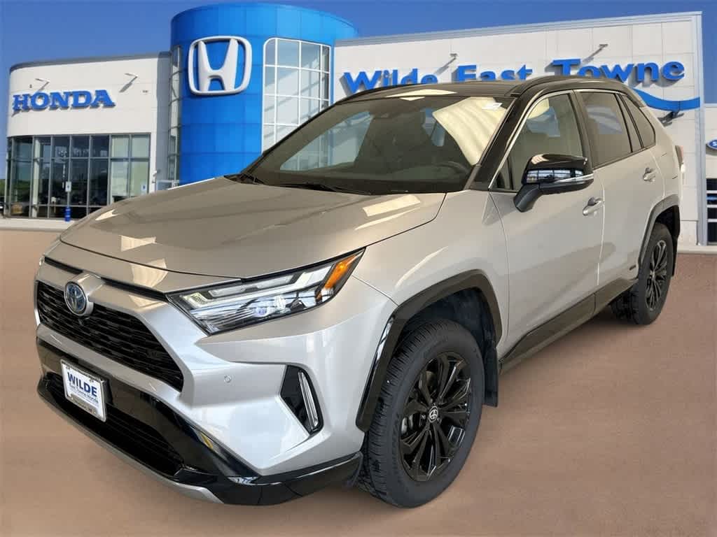 Thumbnail: 2023 Toyota RAV4 - 4