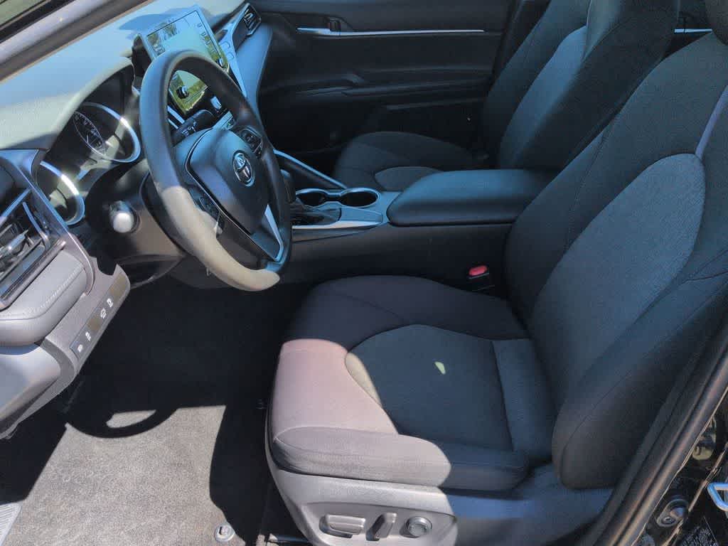 2021 Toyota Camry LE - Photo 17