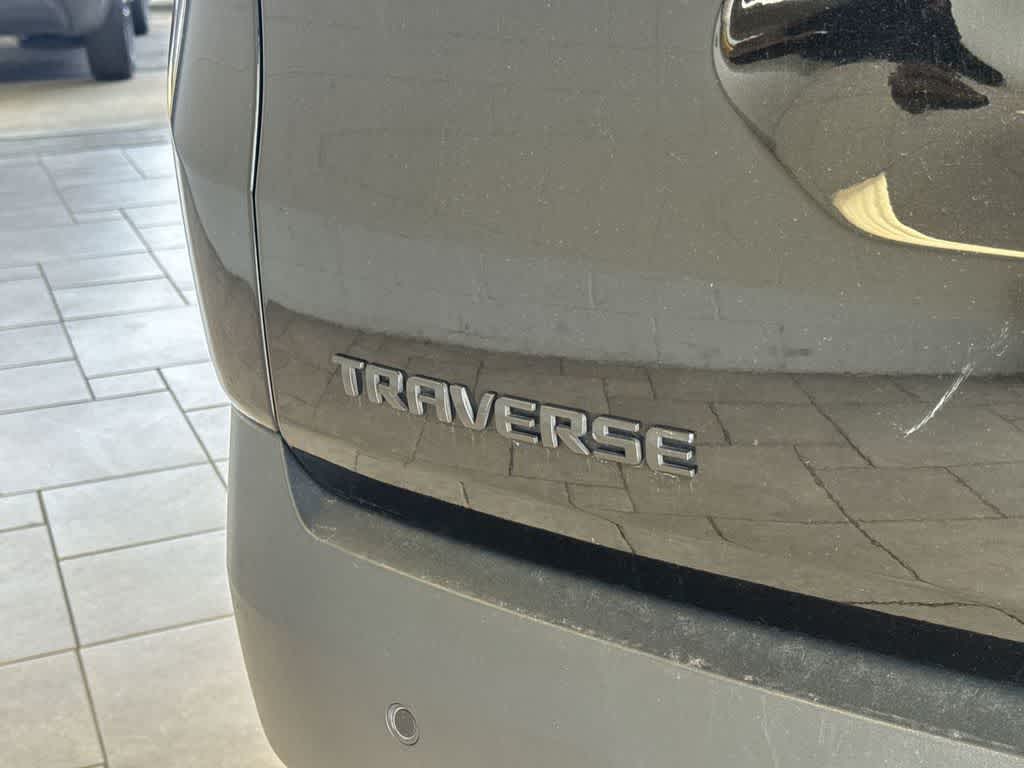 Thumbnail: 2018 Chevrolet Traverse - 11