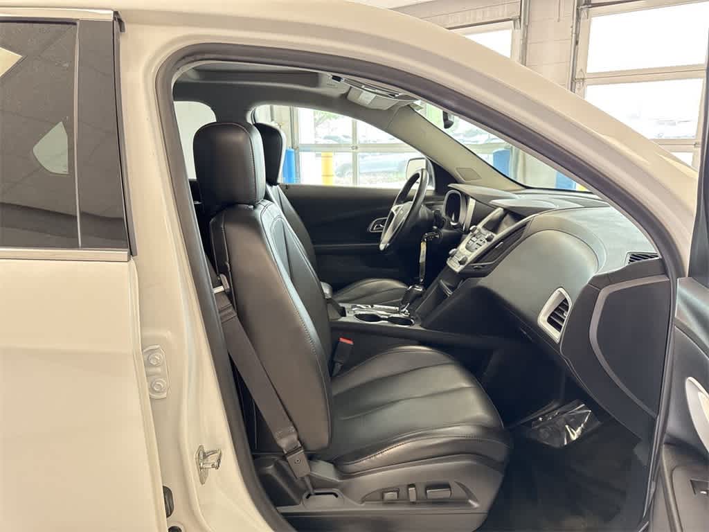 2017 Chevrolet Equinox Premier 23