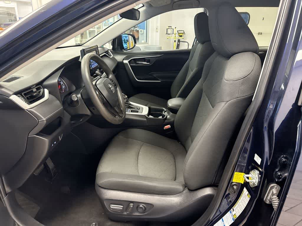 Thumbnail: 2021 Toyota RAV4 - 17