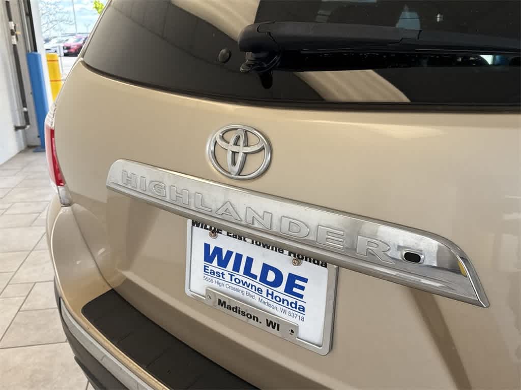 Thumbnail: 2013 Toyota Highlander - 13