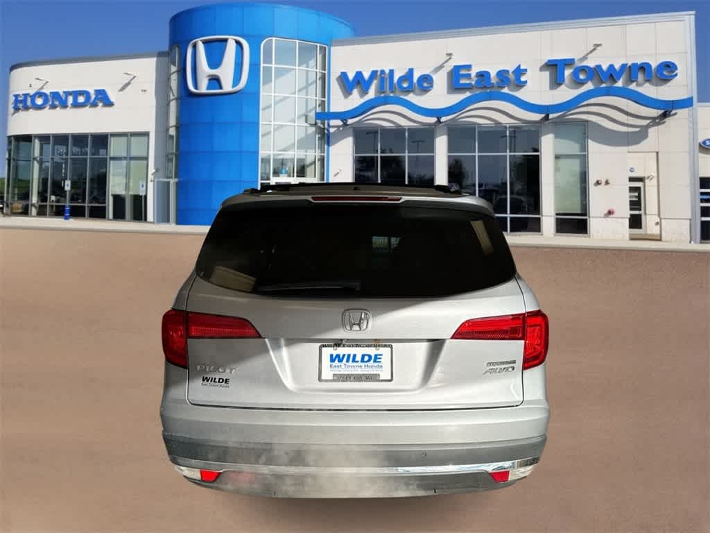 Thumbnail: 2017 Honda Pilot - 7