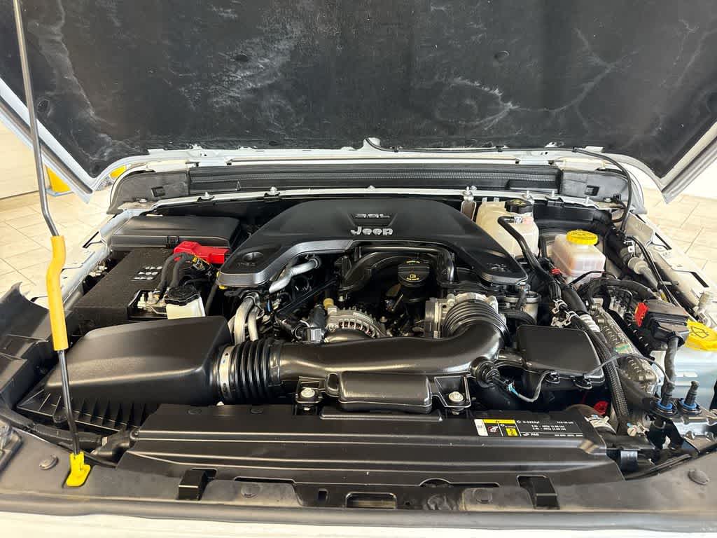 Thumbnail: 2020 Jeep Wrangler - 14