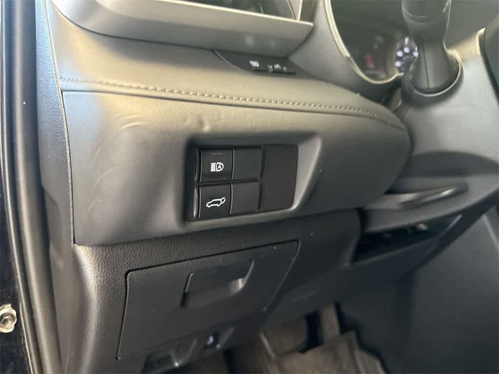 Thumbnail: 2022 Toyota Highlander - 39