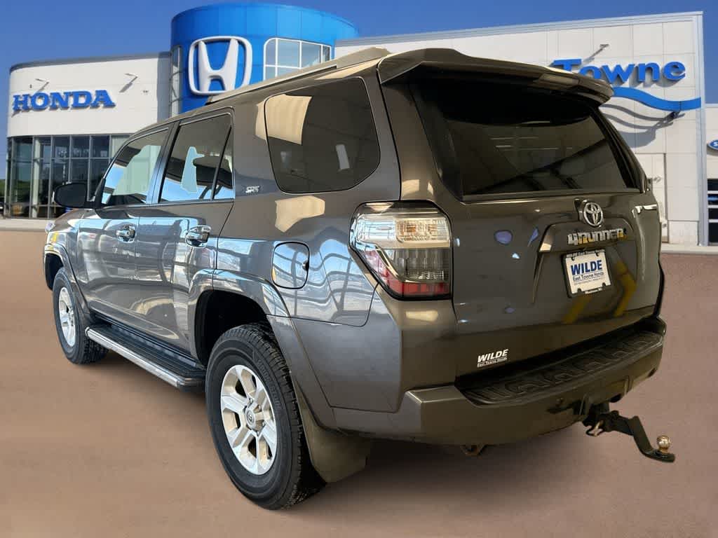 Thumbnail: 2015 Toyota 4Runner - 6