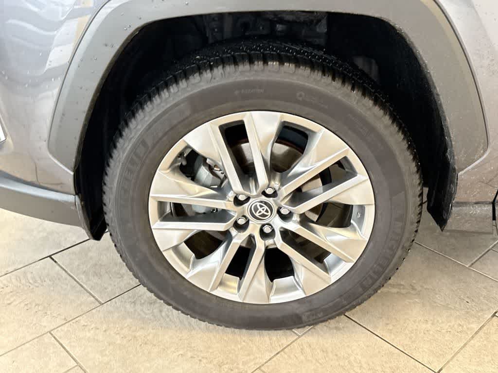 Thumbnail: 2023 Toyota RAV4 - 16