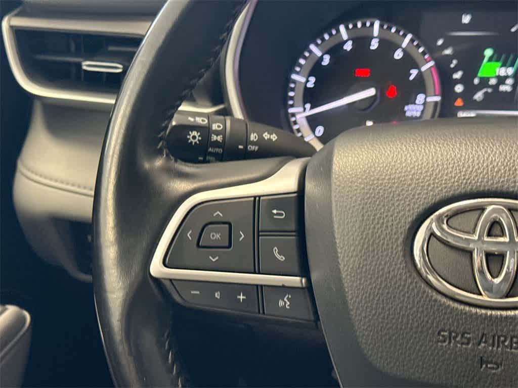 Thumbnail: 2022 Toyota Highlander - 26