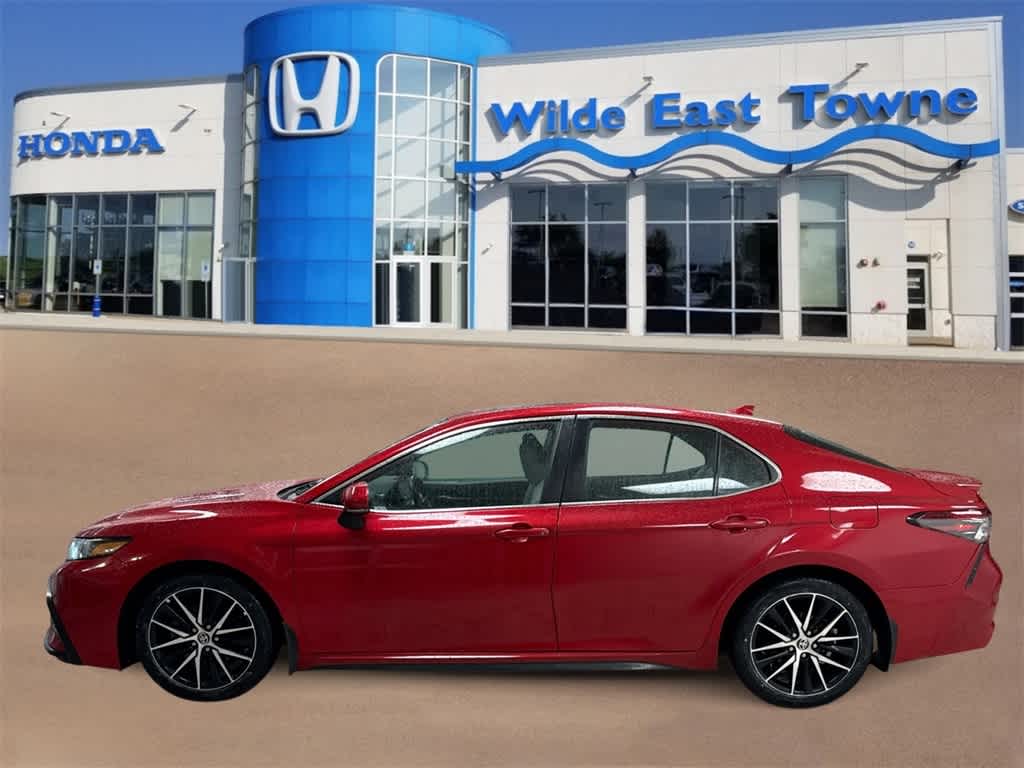 Thumbnail: 2022 Toyota Camry - 5