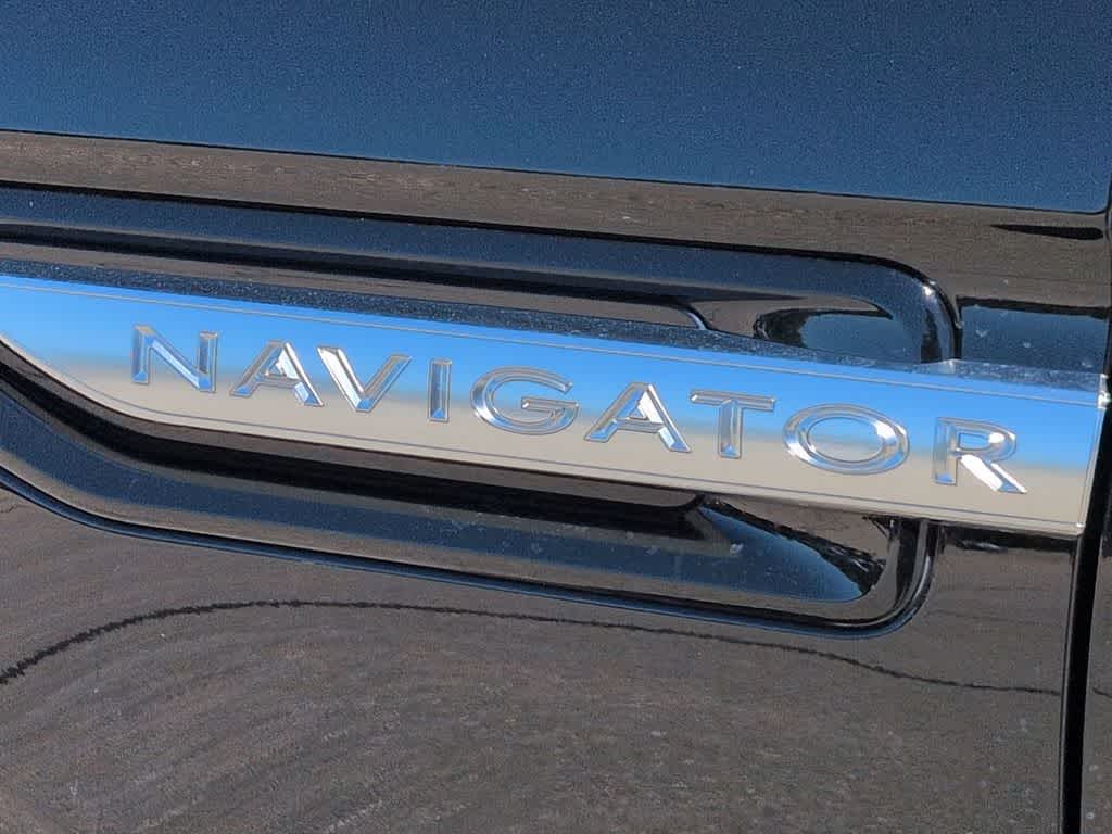 Thumbnail: 2018 Lincoln Navigator - 13