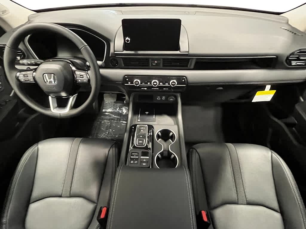 2025 Honda Pilot Touring 25