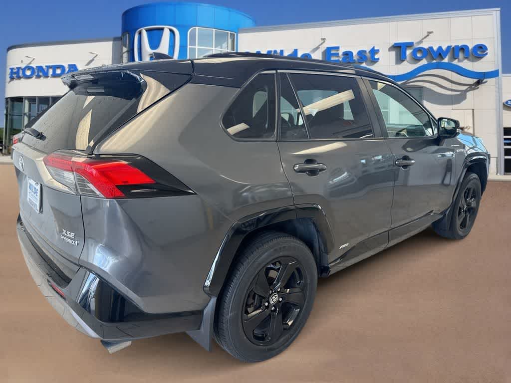 Thumbnail: 2020 Toyota RAV4 - 8
