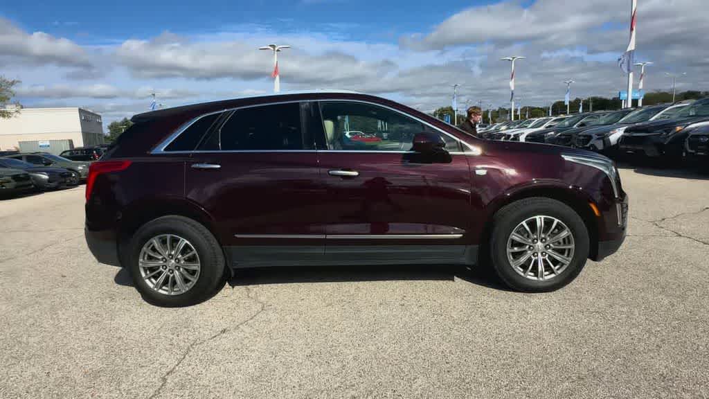 Thumbnail: 2017 Cadillac XT5 - 9