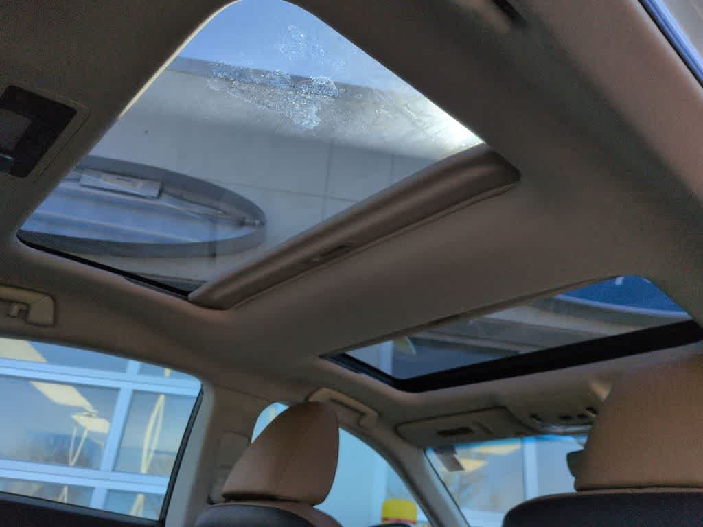 Thumbnail: 2016 Lexus ES - 22