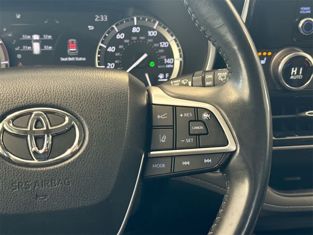 Thumbnail: 2022 Toyota Highlander - 27
