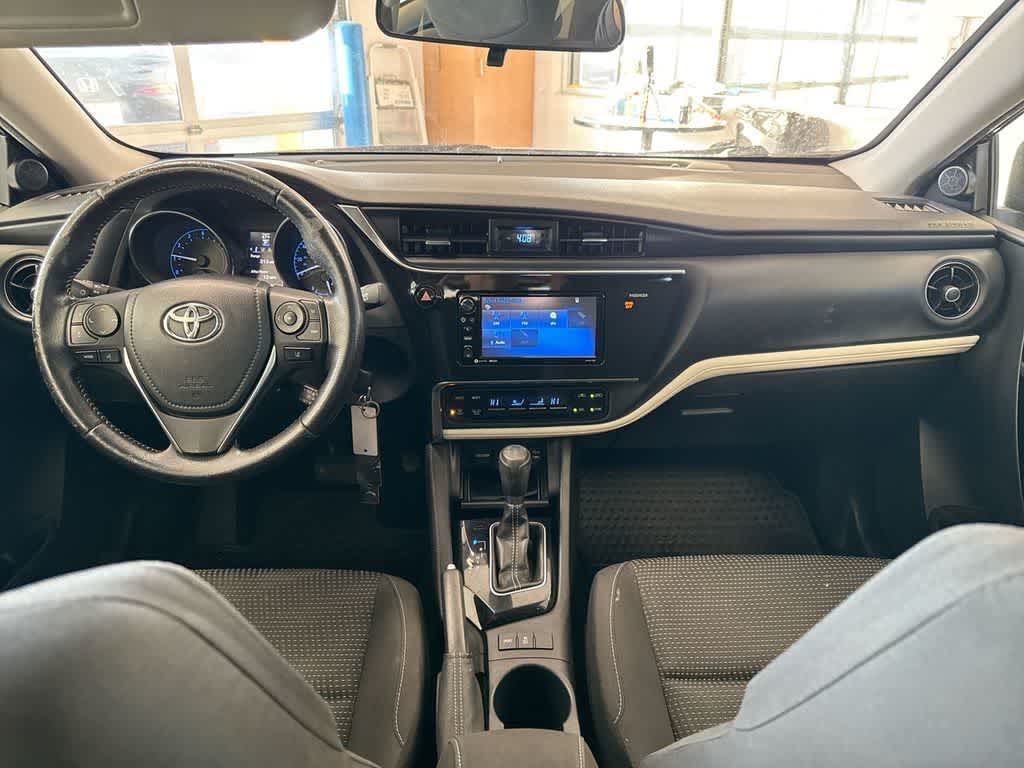 Thumbnail: 2017 Toyota Corolla iM - 16