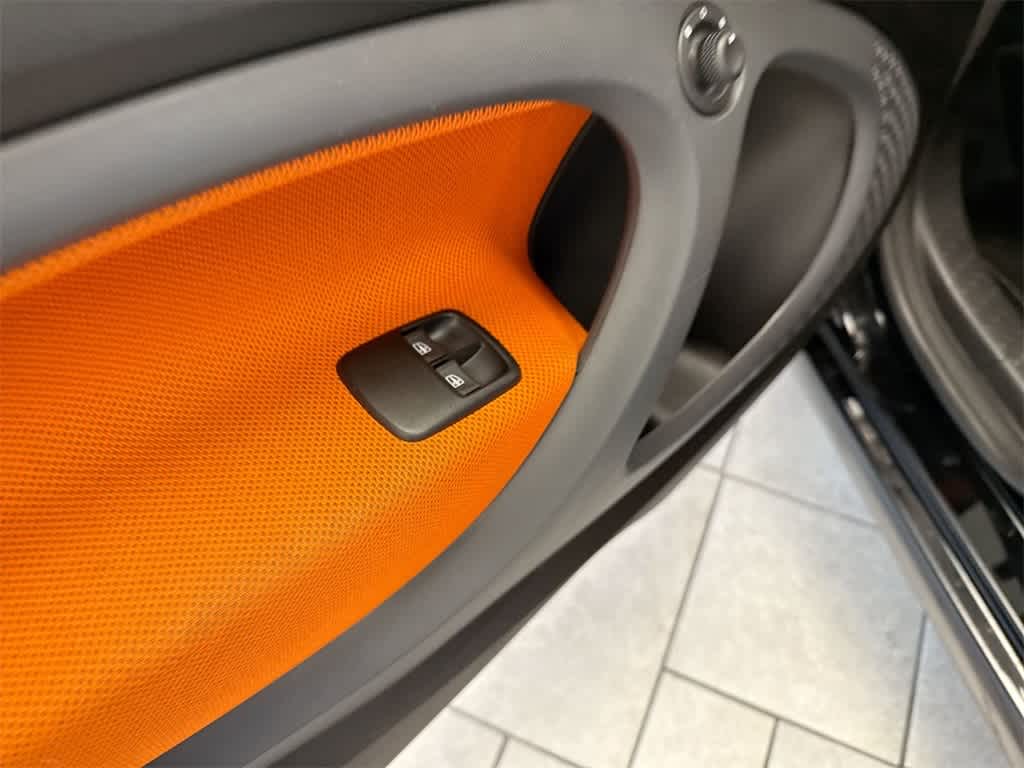 Thumbnail: 2016 smart fortwo - 16
