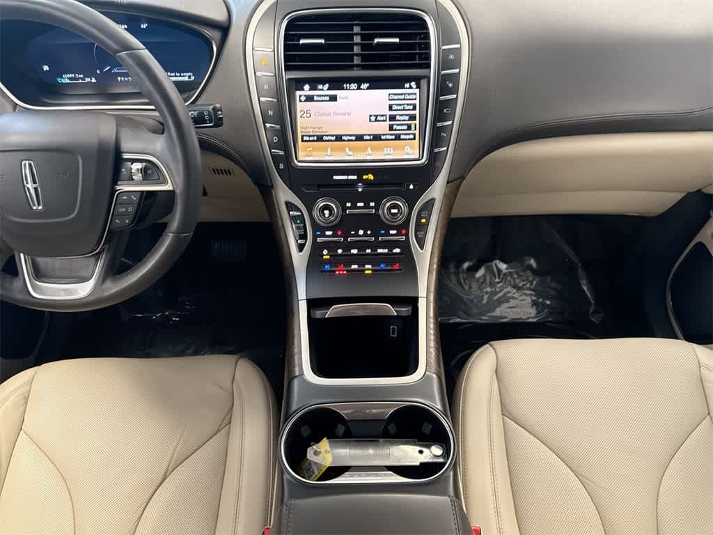 Thumbnail: 2019 Lincoln Nautilus - 29