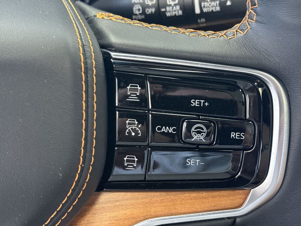 Thumbnail: 2023 Jeep Grand Wagoneer L - 30