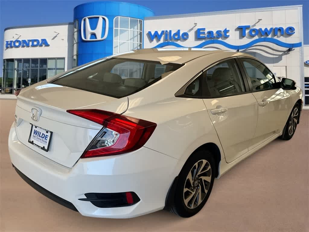 Thumbnail: 2016 Honda Civic - 8